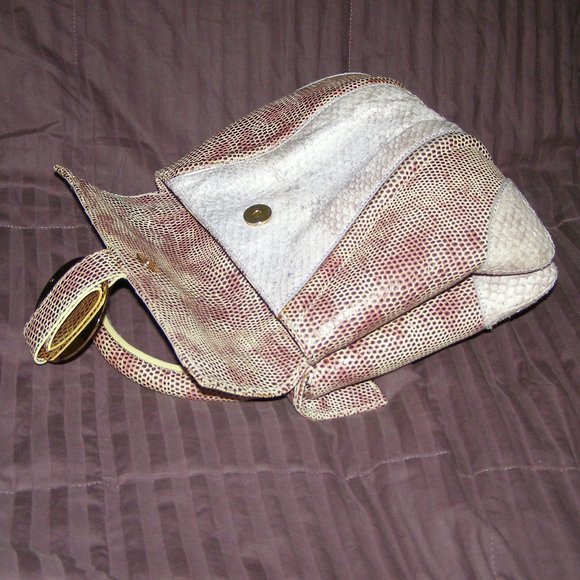 💜 RARE STUART WEITZMAN Snakeskin Reptile Structured Bag EUC - Picture 16 of 16